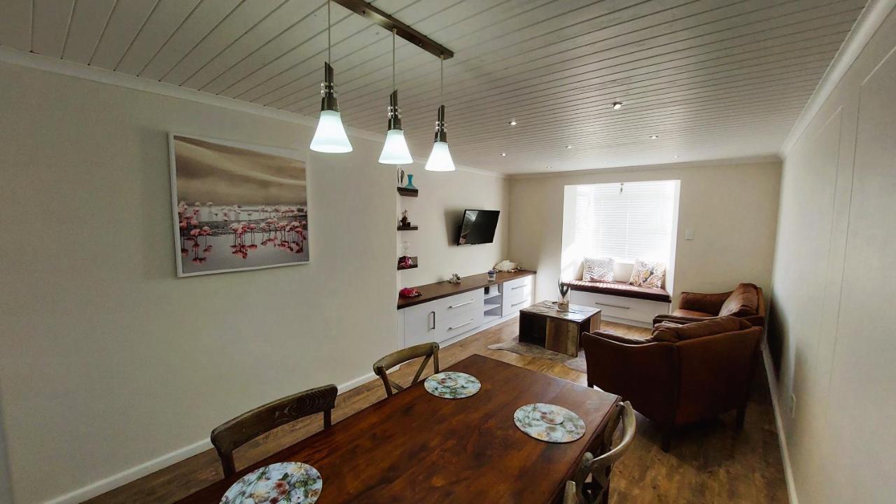 Nautilus 2 Bedroom Self-Catering Apartment Swakopmund Exterior foto